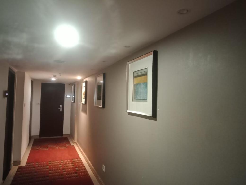 Blossom Rooms Hotel Vashishtha - Free Lunch Or Dinner- Free Breakfast Hyderabad Exterior foto