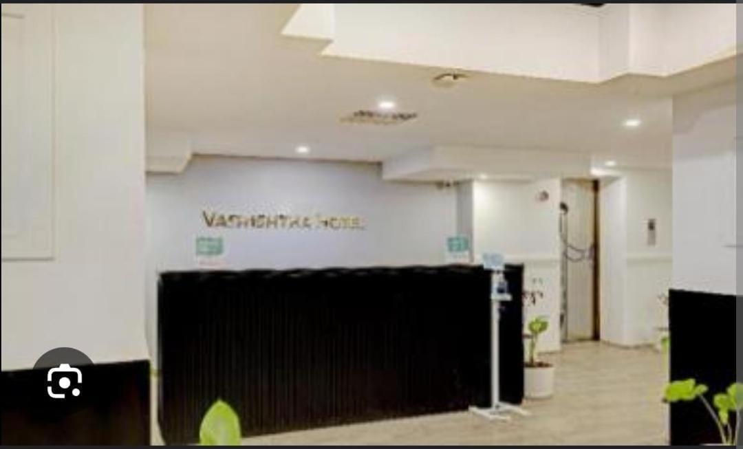 Blossom Rooms Hotel Vashishtha - Free Lunch Or Dinner- Free Breakfast Hyderabad Exterior foto